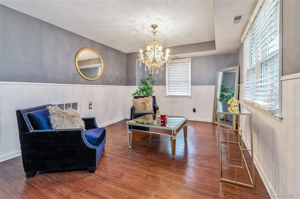 186 Oakwood Road Huntington Station NY 11746