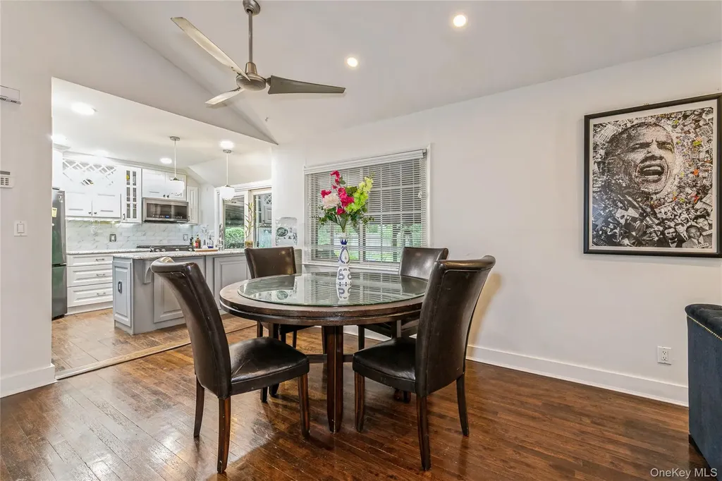 186 Oakwood Road Huntington Station NY 11746