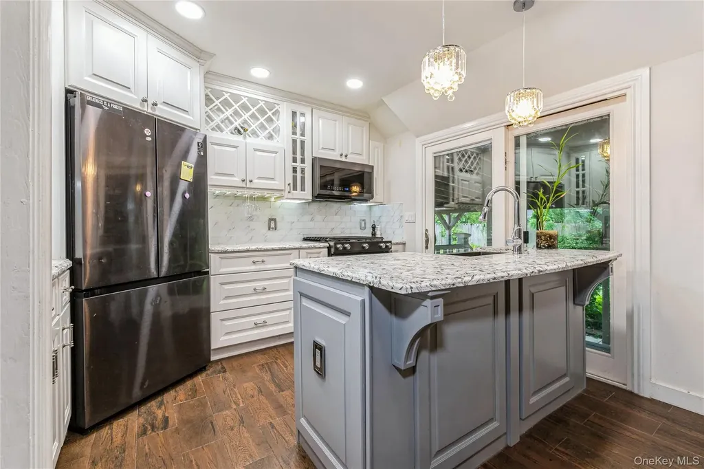 186 Oakwood Road Huntington Station NY 11746