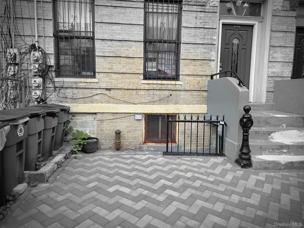 368 New Jersey Avenue Brooklyn NY 11207