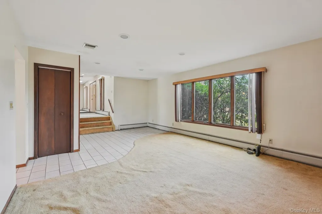 24 Brenda Lane Bardonia NY 10954