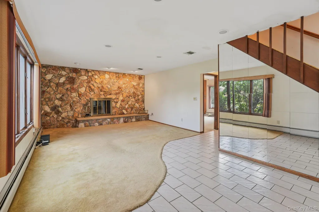 24 Brenda Lane Bardonia NY 10954