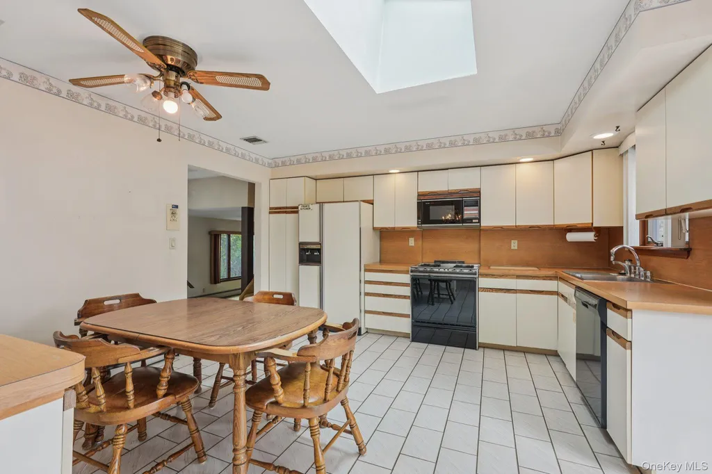 24 Brenda Lane Bardonia NY 10954