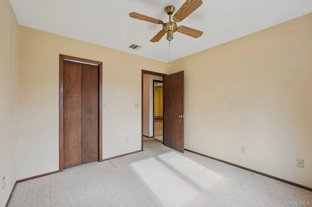 24 Brenda Lane Bardonia NY 10954