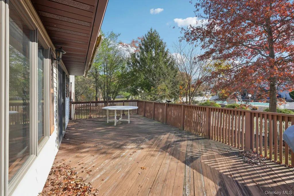 24 Brenda Lane Bardonia NY 10954