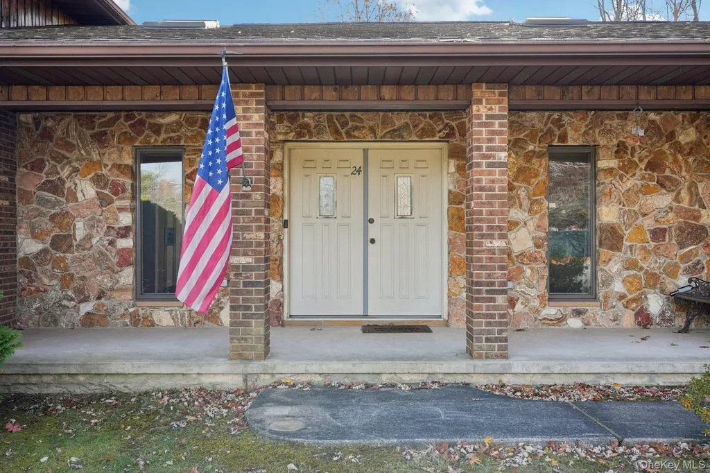 24 Brenda Lane Bardonia NY 10954