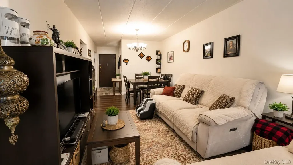 18016 Wexford Terrace Jamaica Estates NY 11432