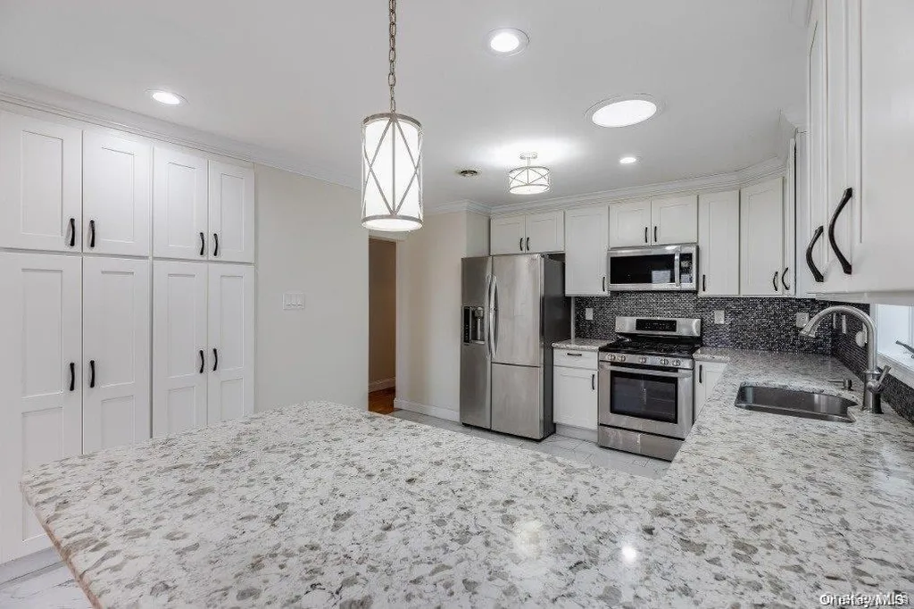44 W Penn Street Long Beach NY 11561