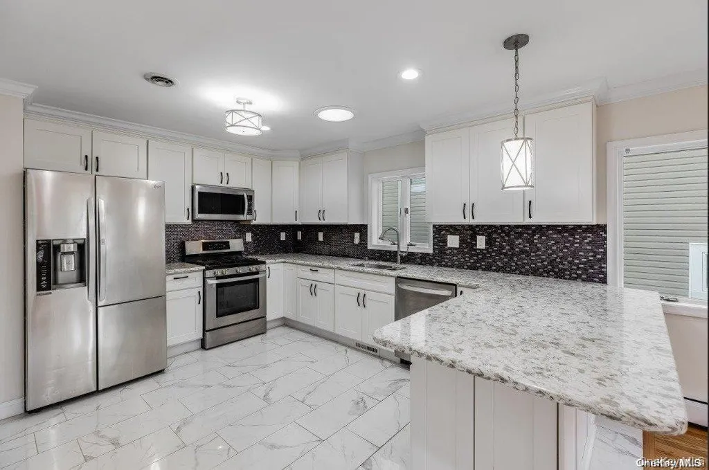 44 W Penn Street Long Beach NY 11561