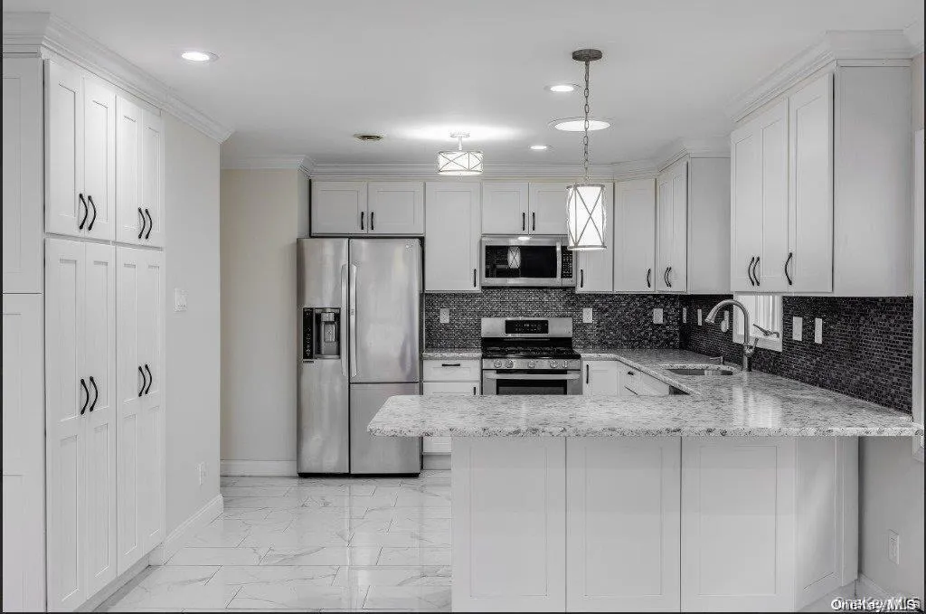 44 W Penn Street Long Beach NY 11561