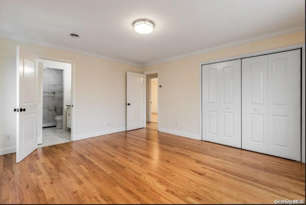 44 W Penn Street Long Beach NY 11561