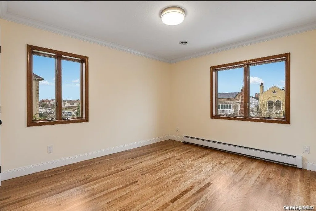 44 W Penn Street Long Beach NY 11561