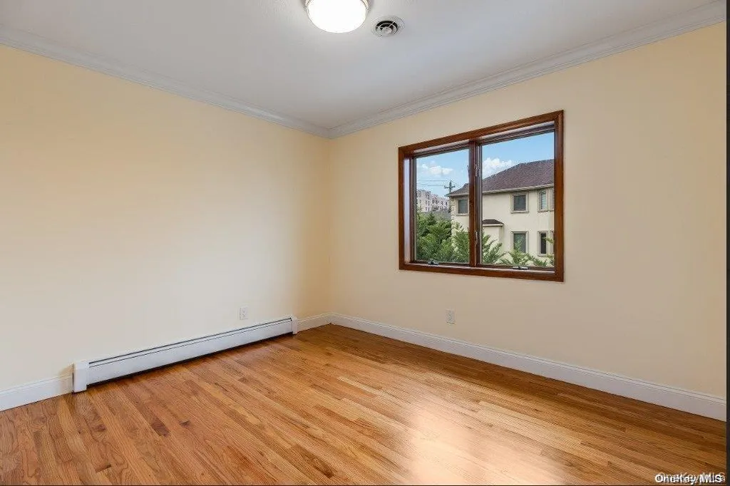 44 W Penn Street Long Beach NY 11561