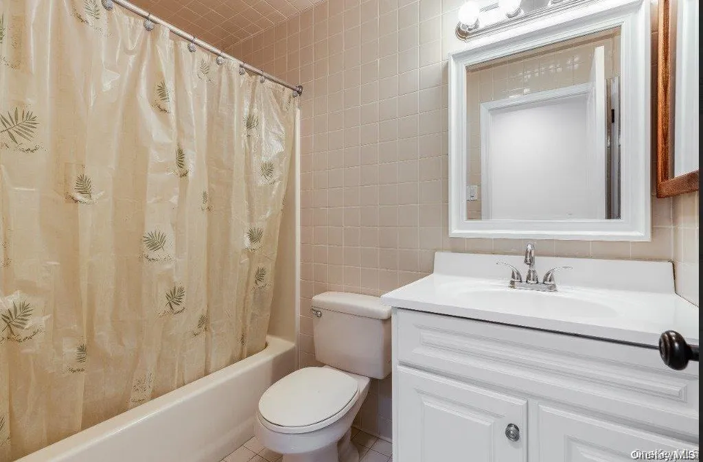 44 W Penn Street Long Beach NY 11561