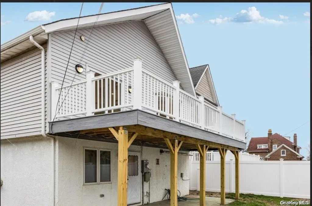 44 W Penn Street Long Beach NY 11561