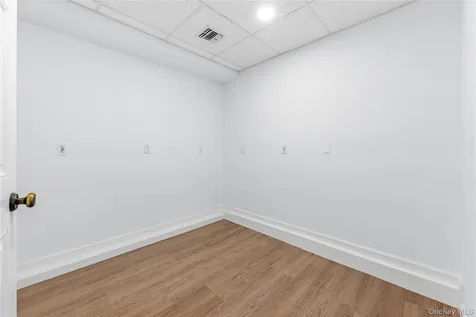 22 Delaware Avenue Jericho NY 11753
