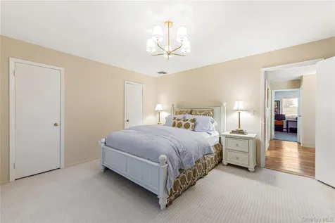 22 Delaware Avenue Jericho NY 11753