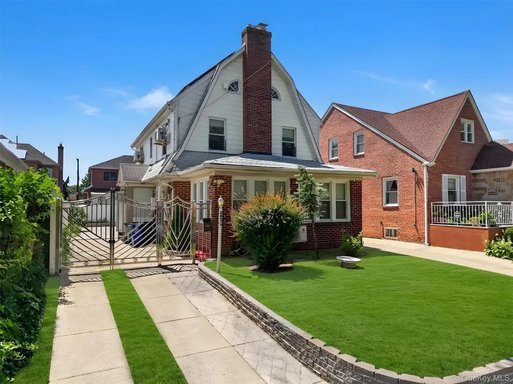 3822 205th Street Bayside NY 11361