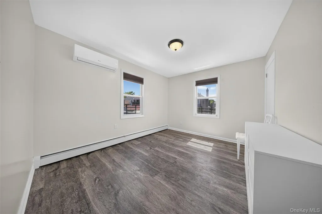 3822 205th Street Bayside NY 11361
