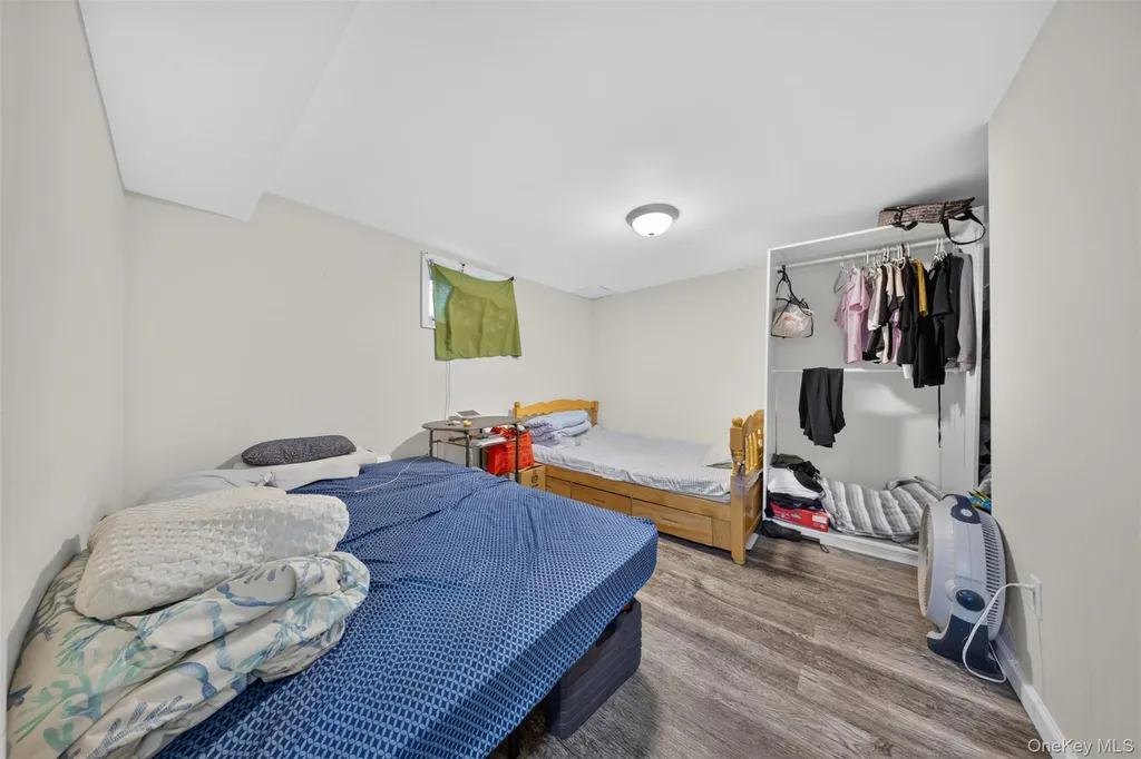3822 205th Street Bayside NY 11361