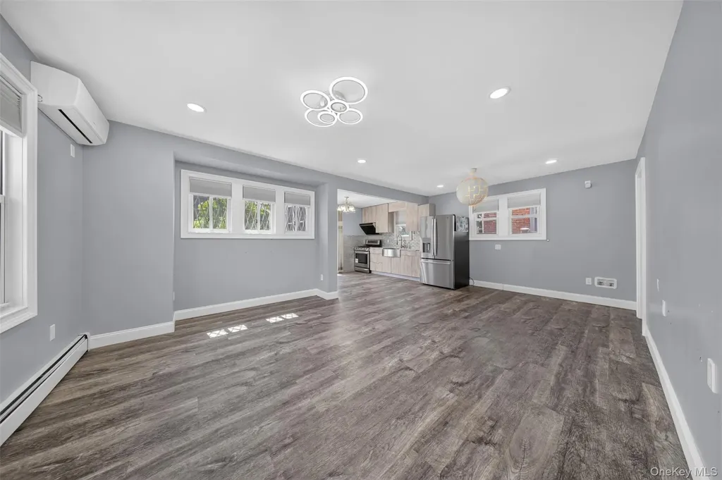 3822 205th Street Bayside NY 11361