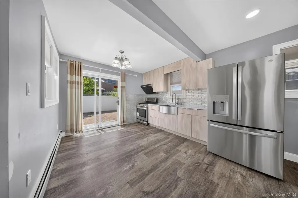 3822 205th Street Bayside NY 11361