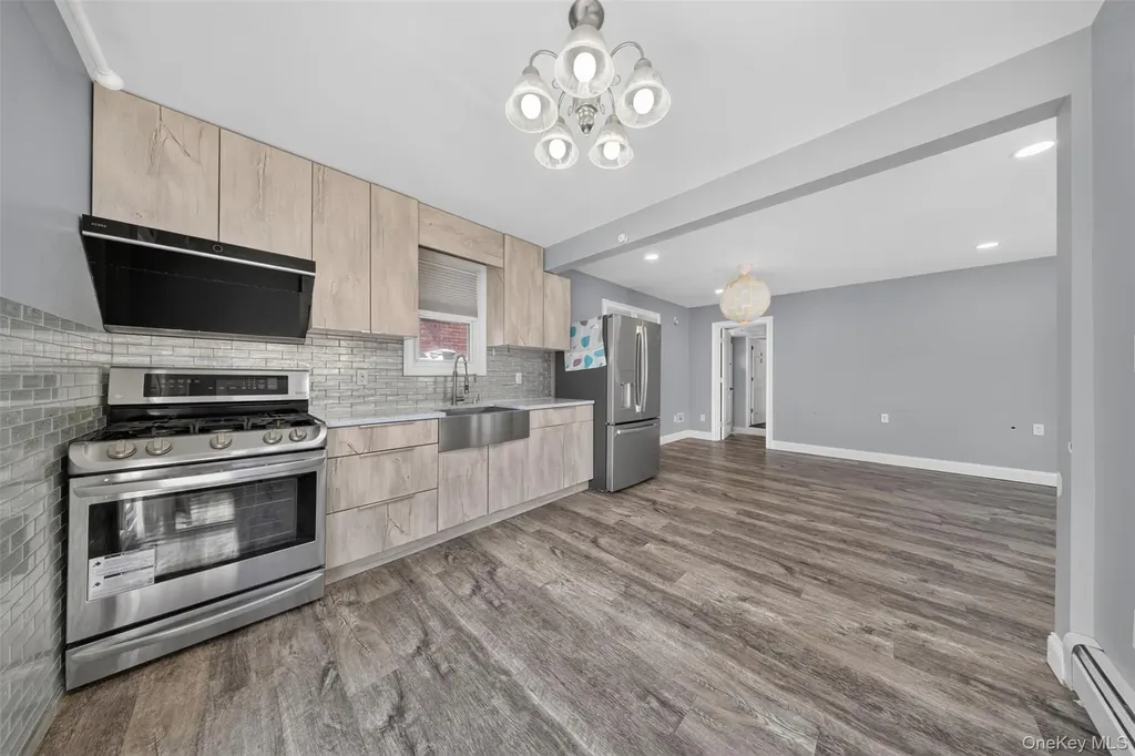 3822 205th Street Bayside NY 11361