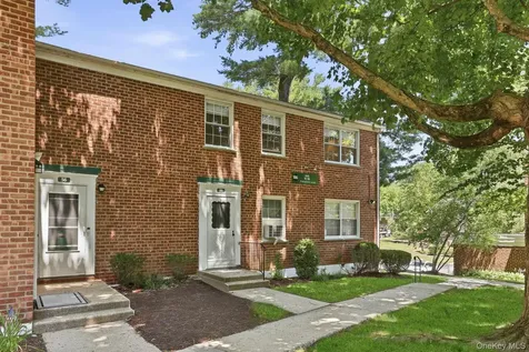 186 Pinewood Road Hartsdale NY 10530