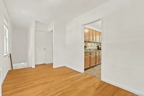 186 Pinewood Road Hartsdale NY 10530