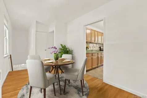186 Pinewood Road Hartsdale NY 10530