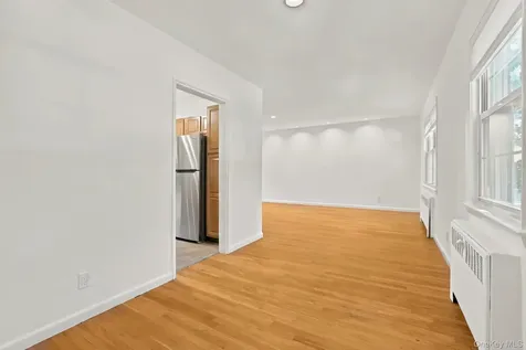 186 Pinewood Road Hartsdale NY 10530