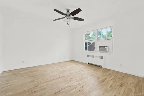 186 Pinewood Road Hartsdale NY 10530