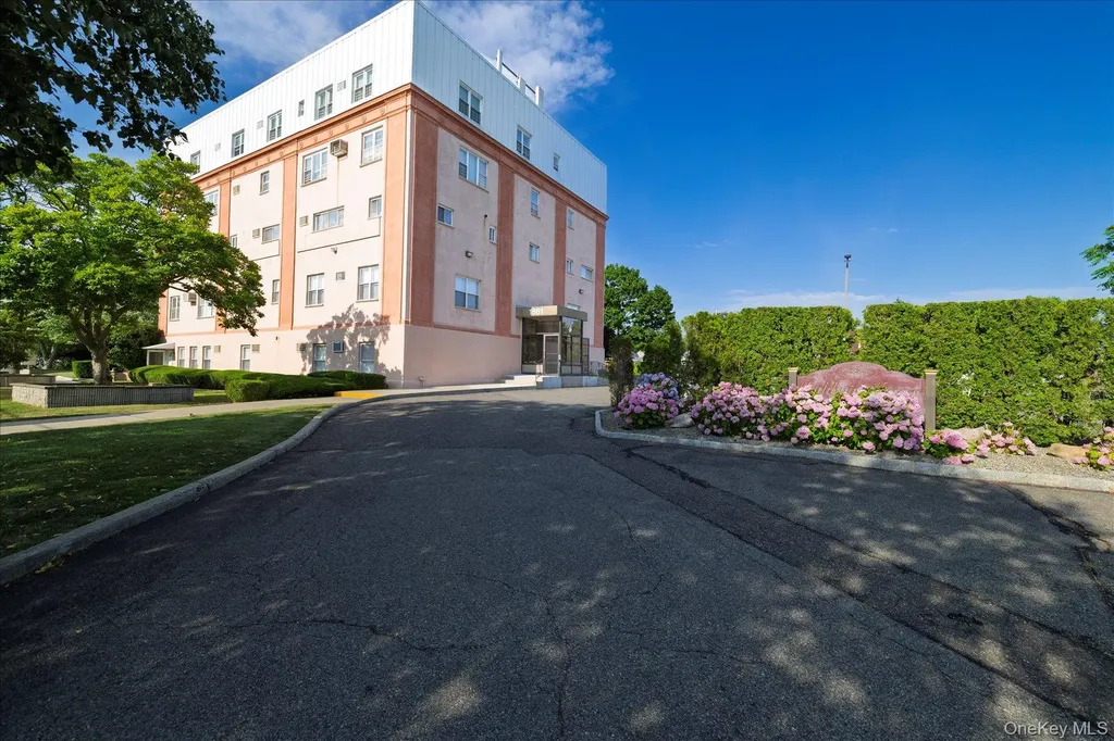 1861 Grand Avenue Baldwin NY 11510