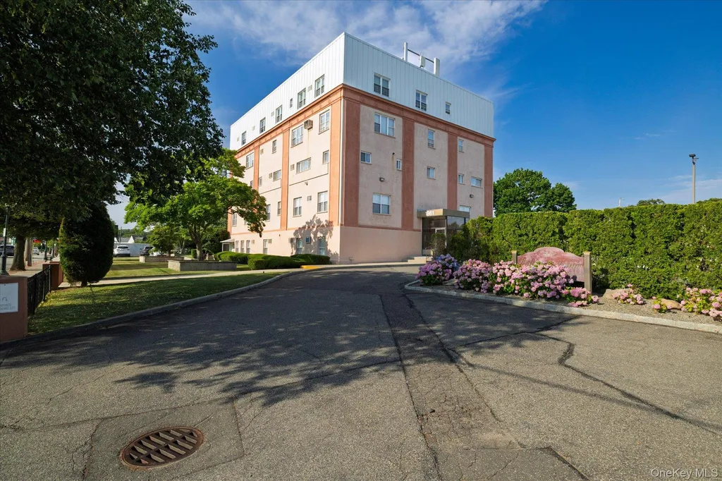 1861 Grand Avenue Baldwin NY 11510