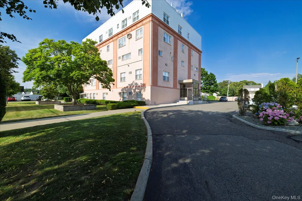 1861 Grand Avenue Baldwin NY 11510
