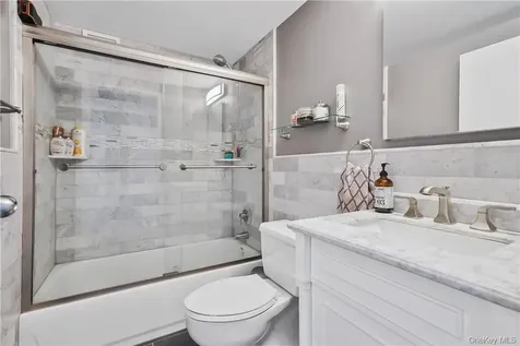 123 Mamaroneck Avenue Mamaroneck NY 10543