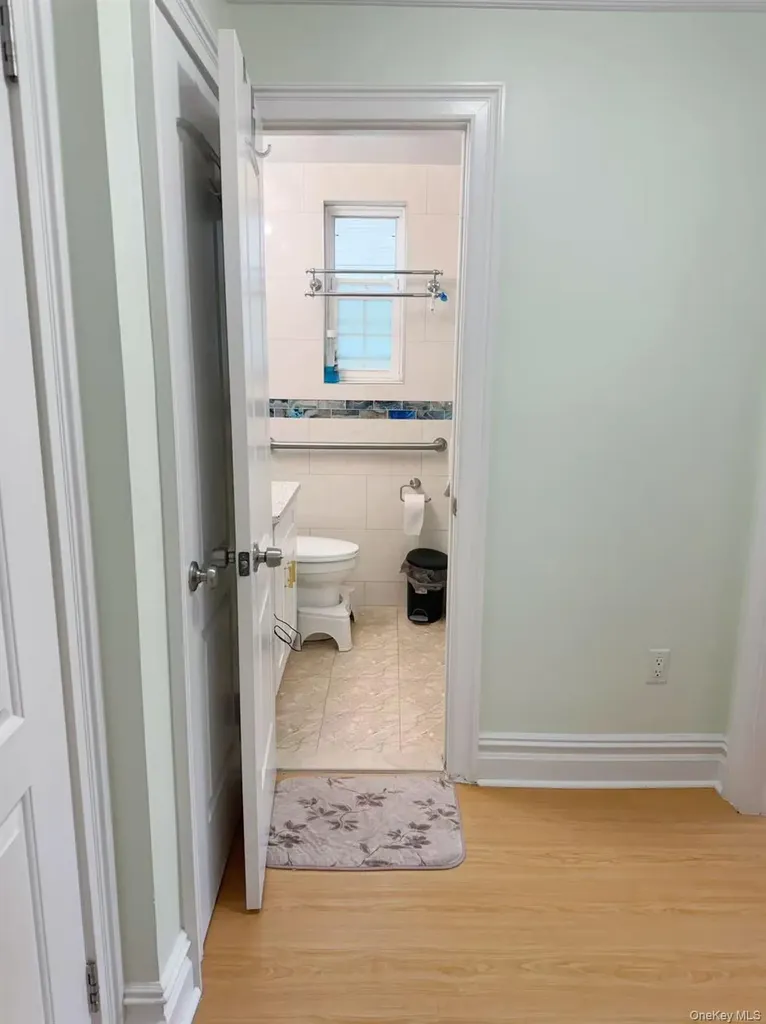 223-30 65th Avenue Oakland Gardens NY 11364