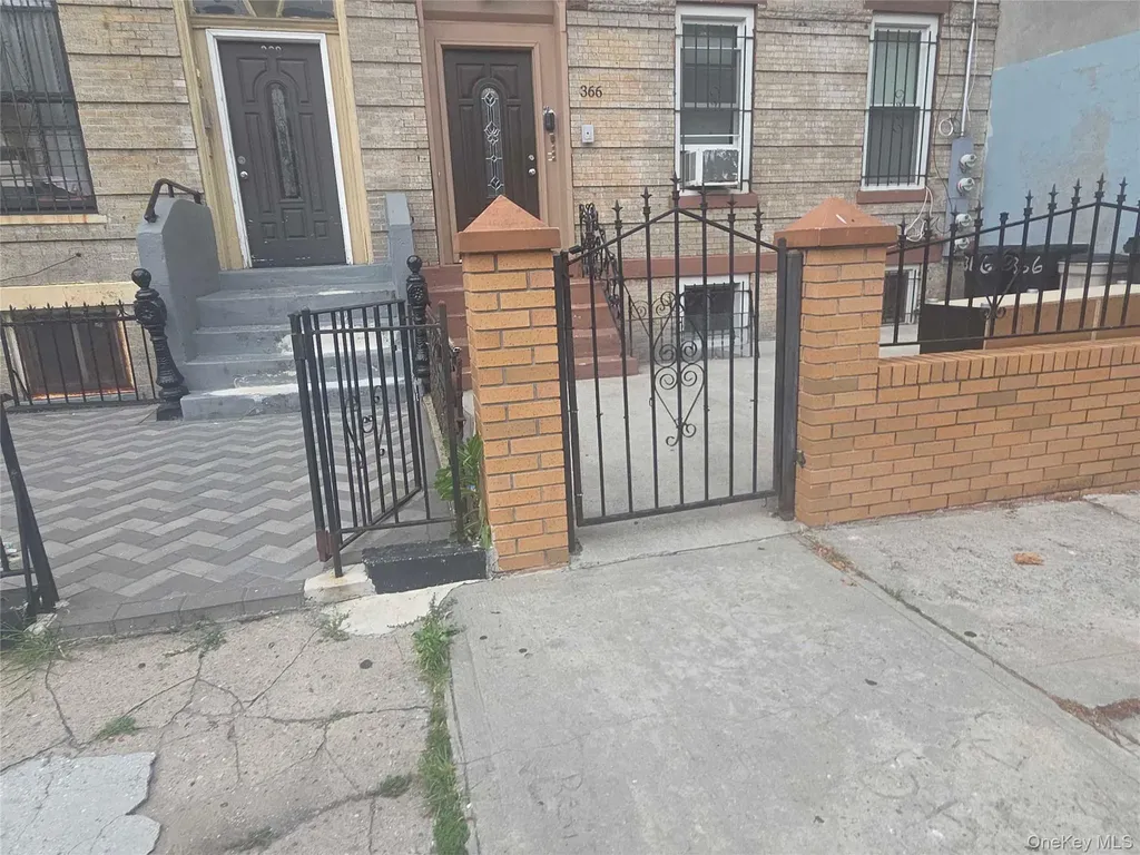 441 Ashford Street Brooklyn NY 11207