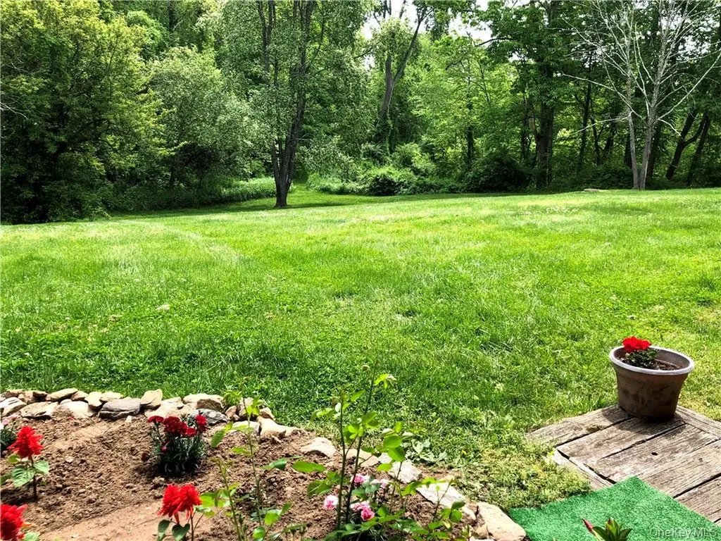 315 Fox Run Lane Carmel NY 10512