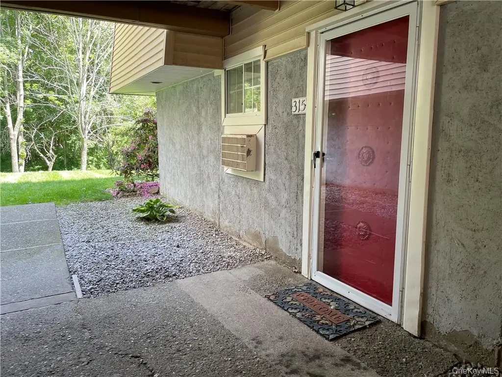 315 Fox Run Lane Carmel NY 10512