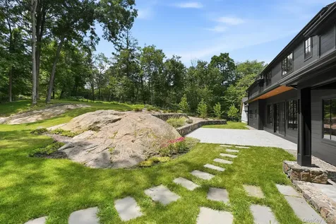 77 Montrose Station Road Montrose NY 10548