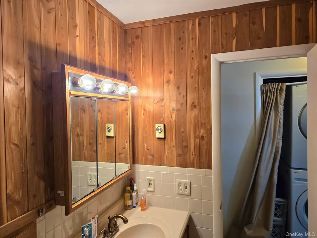 9 Creekview Court Wappingers Falls NY 12590