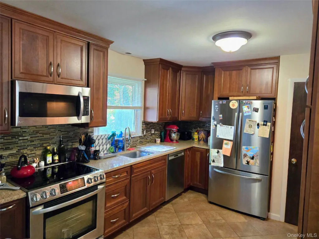 9 Creekview Court Wappingers Falls NY 12590
