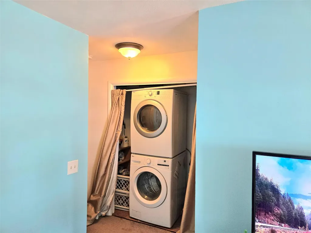 9 Creekview Court Wappingers Falls NY 12590