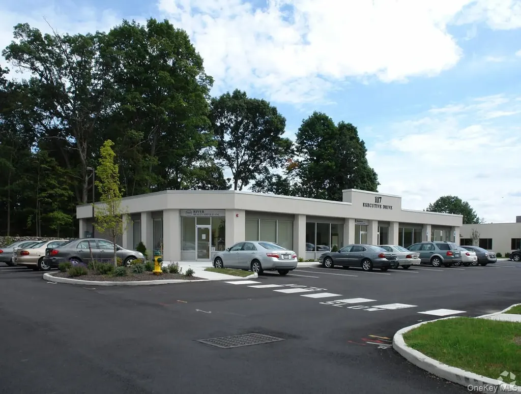 117 Executive Drive New Windsor NY 12553