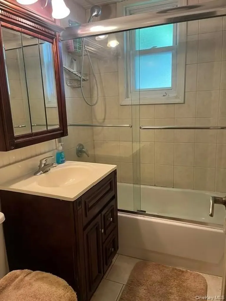 275 Maple Avenue Rockville Centre NY 11570