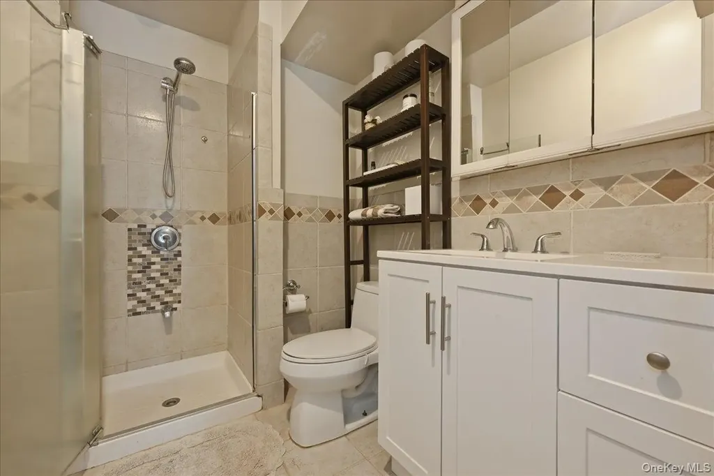844 Park Lane North Woodmere NY 11581
