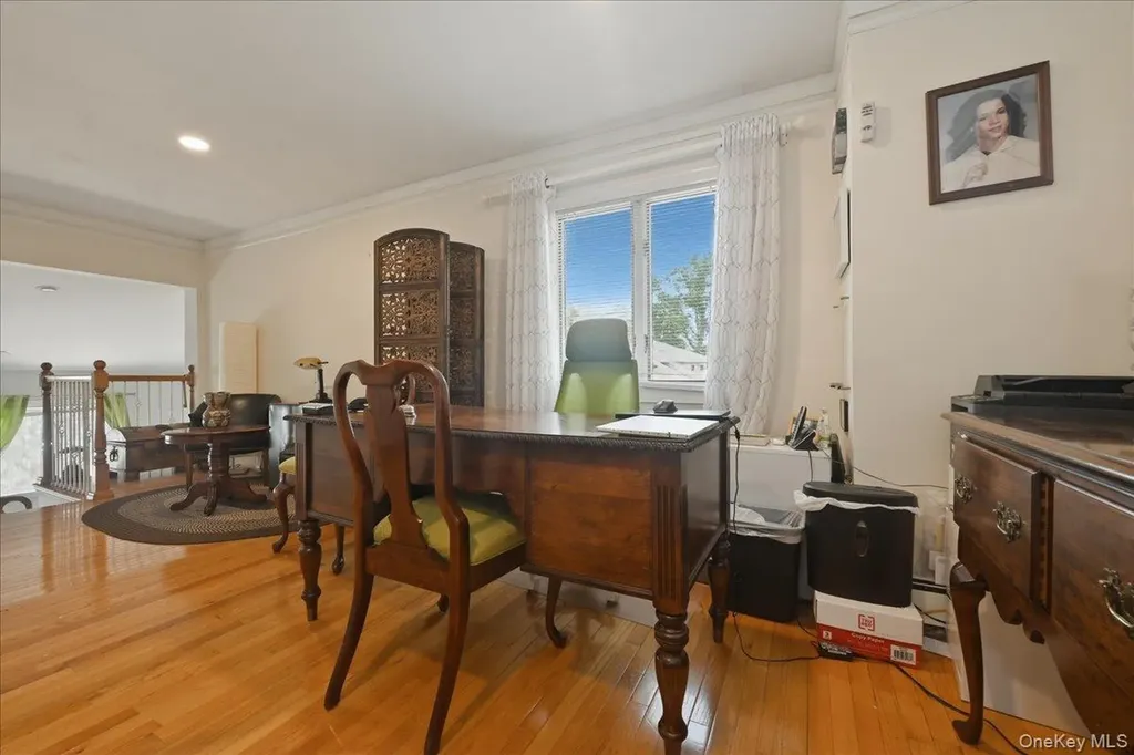 844 Park Lane North Woodmere NY 11581