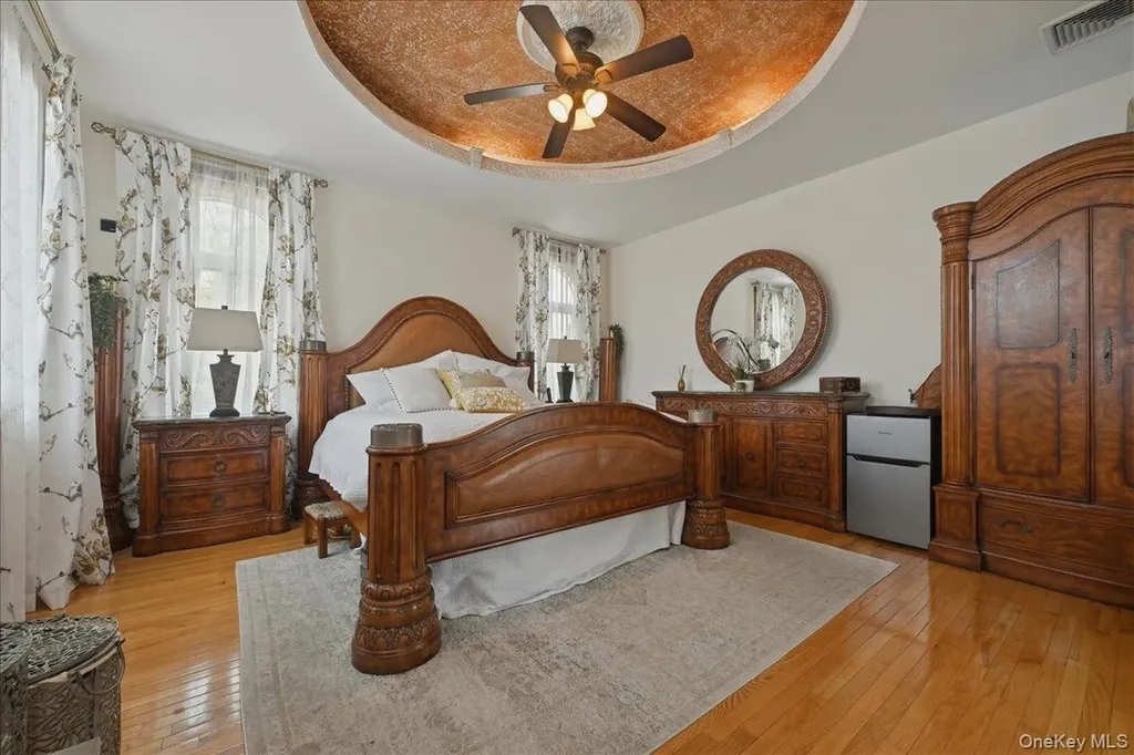 844 Park Lane North Woodmere NY 11581