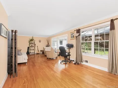 35 Barnard Road New Rochelle NY 10801